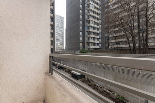 Imagen 12 de 21 de Edificio Conde Del Maule- Vista Poniente Piso 8