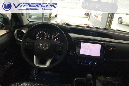 Imagen 11 de 14 de Toyota Hilux Srv 4x4 Nafta 2.7 2023 0km