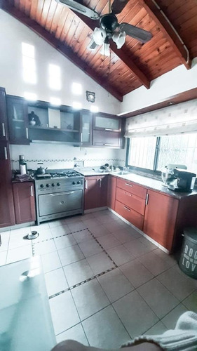 Imagen 13 de 20 de Casa En Venta En Berazategui Centro