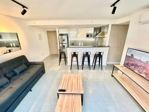 Imagen 3 de 11 de Venta Departamento - 1 Dormitorio , 1 Baño -a Metros De Playa Mansa, Punta Del Este - Ref: 44911789