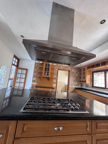Exclusiva Residencia En Venta En La Rica Juriquilla