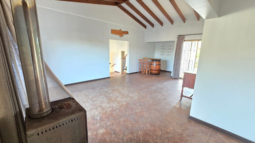 Broker Los Pinos 4d-4b-estacionamientos- Patio Casa En Arri