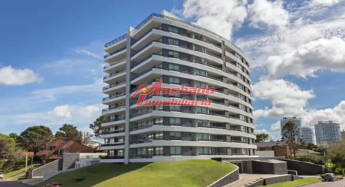 Apartamento En Venta En Torre Esmeralda De 3 Dormitorios , En Punta Del Este