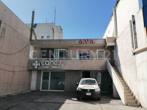 Local Comercial En Renta En Avenida Gonzalitos, Monterrey, Nuevo León
