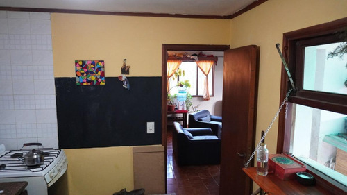 Casa En Venta - 2 Dormitorios 1 Baño - Patio - Garage - Bariloche