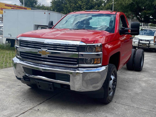 Imagen 9 de 15 de Chevrolet 3500 Doble Rodado Silverado 3500