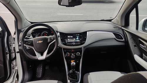 Imagen 11 de 18 de Chevrolet Tracker 2018 1.8 Ltz 140cv
