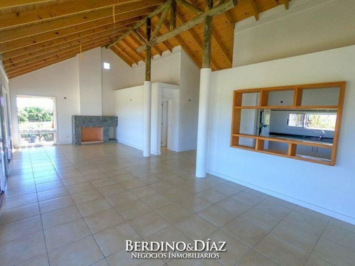Casa - Solanas 4 Dormitorios , Vista Al Mar.- Ref: 629