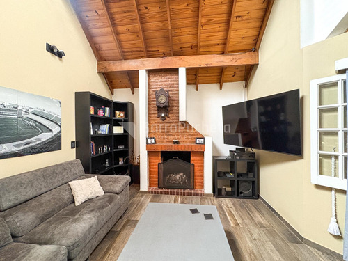 Venta Casa 3 Ambientes Con Garaje En Haedo.