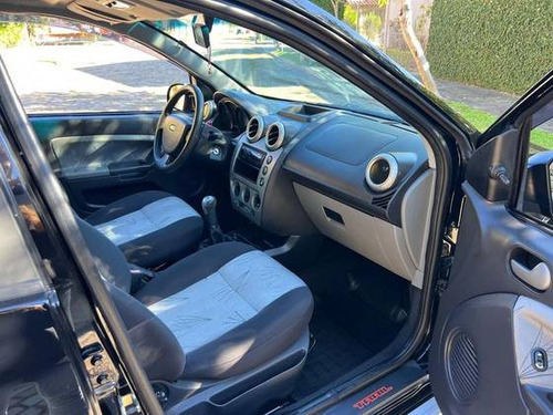 Ford Fiesta 1.0 MPI TRAIL HATCH 8V FLEX 4P MANUAL