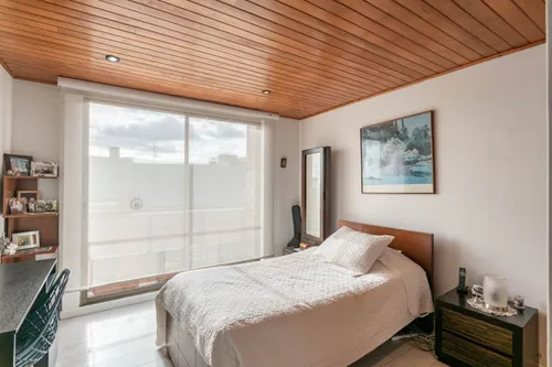 Apartamento En Venta En El Virrey. Cod V15762
