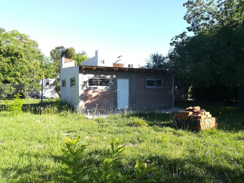 Casa En Arturo Seguí. Excelente Oportunidad, Amplio Terreno