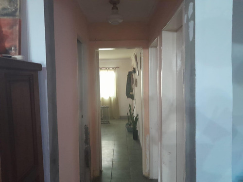 Casa En Venta - 2 Dormitorios 1 Baño - Cochera - 208mts2 - Longchamps