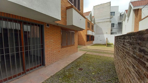 Dúplex De 3 Ambientes Con Cochera, Patio Y Terraza