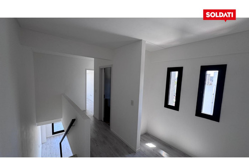 Duplex 3 Ambientes Al Frente En Venta - Parque Centenario, Espai Centenario