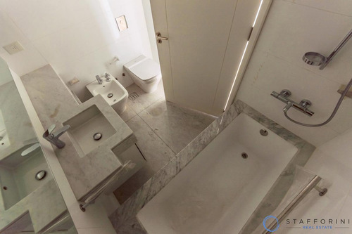 Departamento De 4 Ambientes Con Balcon Terraza Y Dependencia De Servicio Completa - Alvear Tower