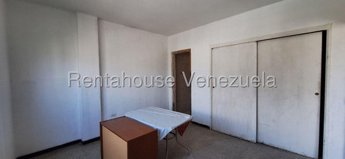 Mls #25-18251 Oportunidad, Para Remodelar!!!