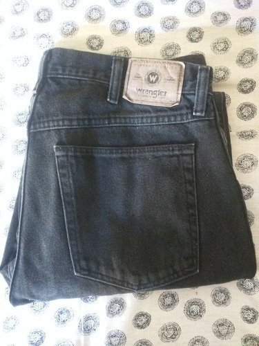 Jeans Wrangler. Talla 34-32. Usado. 