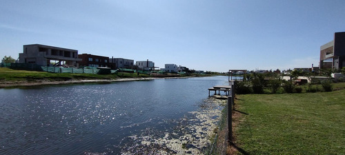 Oportunidad Lote En Naudir Escobar Frente A Puertos Del Lago