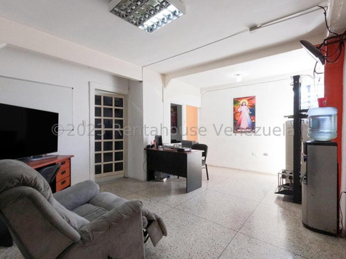 %# Edificio En Venta Con Grandes Oportunidades Para Invertir Al Centro- Este De Barquisimeto #$% Kenlimar Nieto 24-4370 &%$#