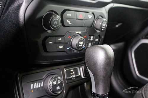 Imagem 4 de 8 de Jeep Renegade 2.0 16v Turbo Diesel Moab 4p 4x4 Automático