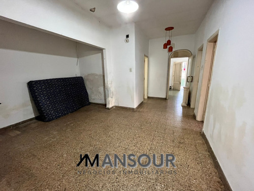 Casa Con Amplio Terreno 750m2 Buena Ubicación