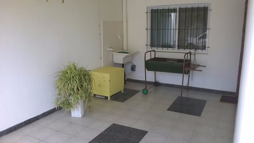 Alquilo Confortable Casa En Excelente Estado