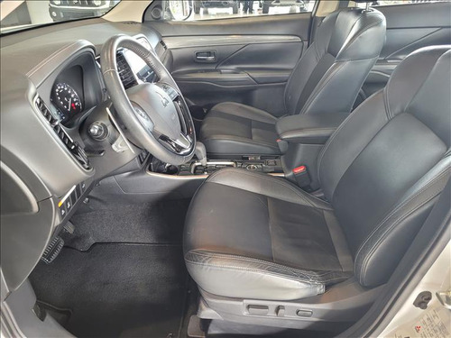 Mitsubishi Outlander 3.0 Mivec v6 Hpe-s Awd