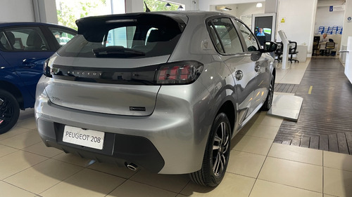 Imagen 17 de 25 de Peugeot 208 Roadtrip Tiptronic 1.6