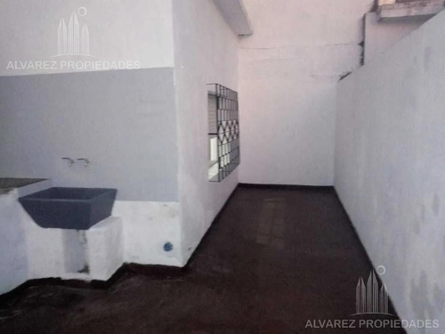 Imagen 9 de 9 de Casa 3 Ambientes Venta Caseros Oportunidad