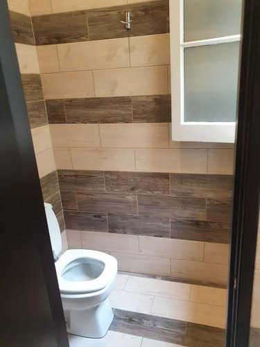 Imagen 17 de 26 de Sarandi Entre Juncal Y B Mitre, Gran Oficina De 300m2 Totalmente Reciclada!!