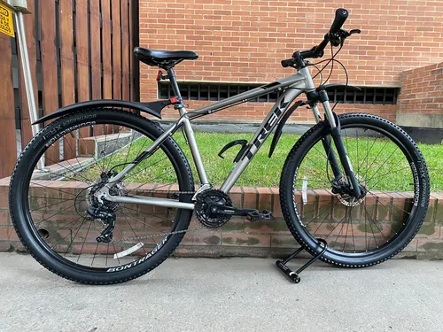 Trek marlin outlet 8 2018