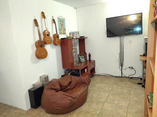 Imagen 14 de 26 de Townhouse Remodelado En Nueva Casarapa