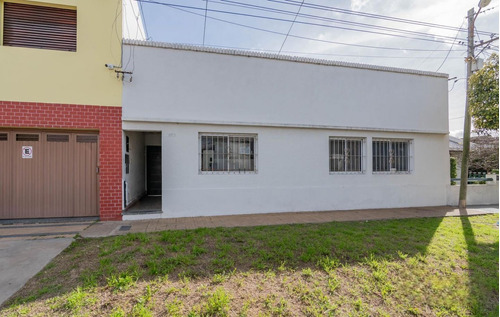 Venta De Casa 3 Ambientes En Tolosa, La Plata