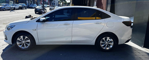 Chevrolet Onix plus 1.0 Lt 4p