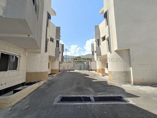 Imagen 27 de 30 de Townhouse En Venta Con Financiamiento, Barrio Sucre. Las Delicias Maracay 23-7799 Hc
