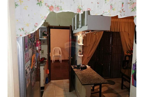 Imagen 7 de 14 de Vendo Casa En El Barrio Pettirossi De Cambyreta: 3 Cuartos.