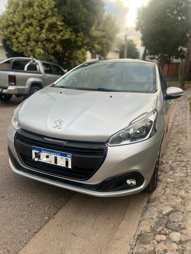 Peugeot 208 1.6 Feline