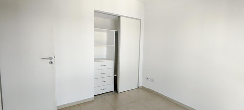 Departamento En Alquiler- Santos Lugares