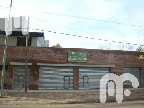 Imagen 9 de 17 de Local - La Plata