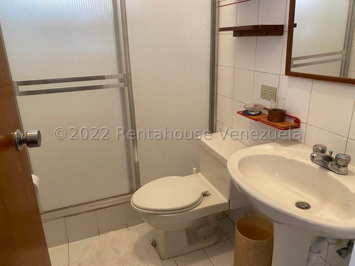 Imagen 9 de 14 de Casa Venta La Lagunita Country Club 22-23532 Caro Fermoso 04242083128