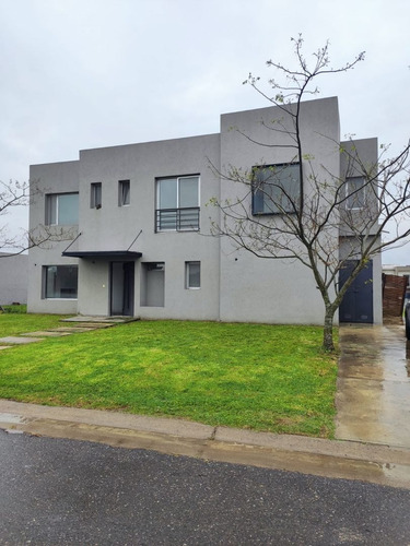 Imagen 1 de 21 de Casa En Alquiler En San Matias