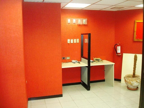 Carla Gonzalez Local Comercial En Venta En Santa Paula Mls #24-10112 Gt