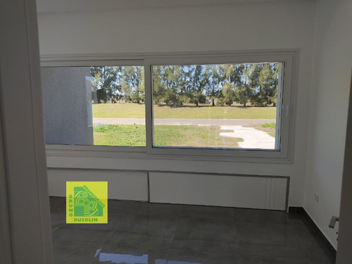 Casa En Venta En Carlos Spegazzini