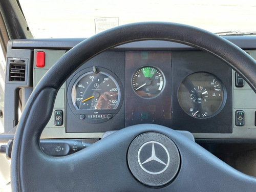 Imagem 10 de 14 de Mercedes-benz-mb710