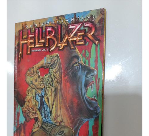 Hellblazer Infernal Vol. 5 - Amor Impuro - Vertigo - Panini 2015 - Garth Ennis - Papel Lwc - Dru.books (Usado)