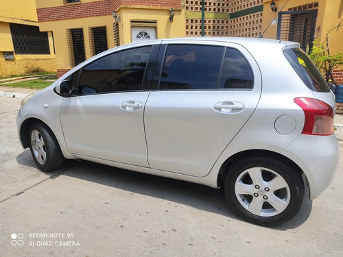 Imagen 3 de 10 de Toyota Yaris 7500$