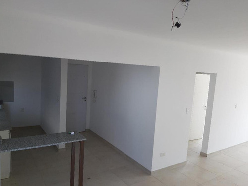 Imagen 12 de 15 de Venta Dto 3 Amb Amplio Y 2 Cochera Financia Dueño Directo