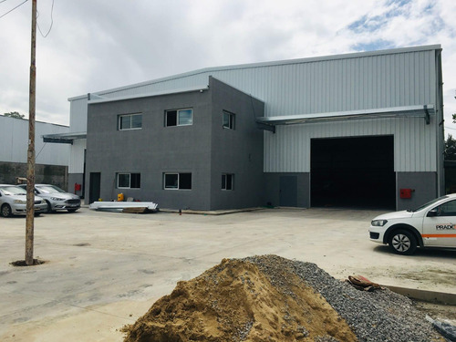 Venta / Alquiler - Galpon Con Oficinas Y Playon Exterior - Parque Industrial General Rodriguez