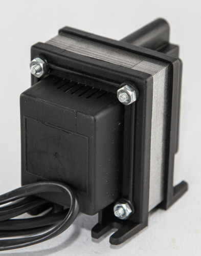 Imagen 2 de 3 de Auto Transformador Fuente 220v - 110v 100w 1/t Trafo Ec Htec